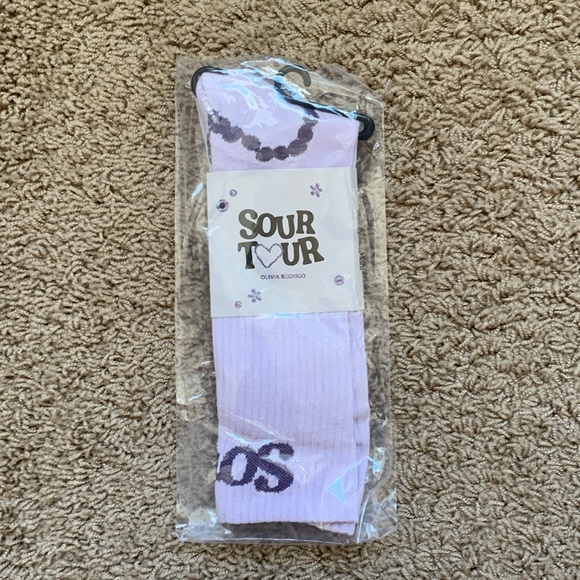olivia rodrigo “sour tour” socks - Picture 6 of 9